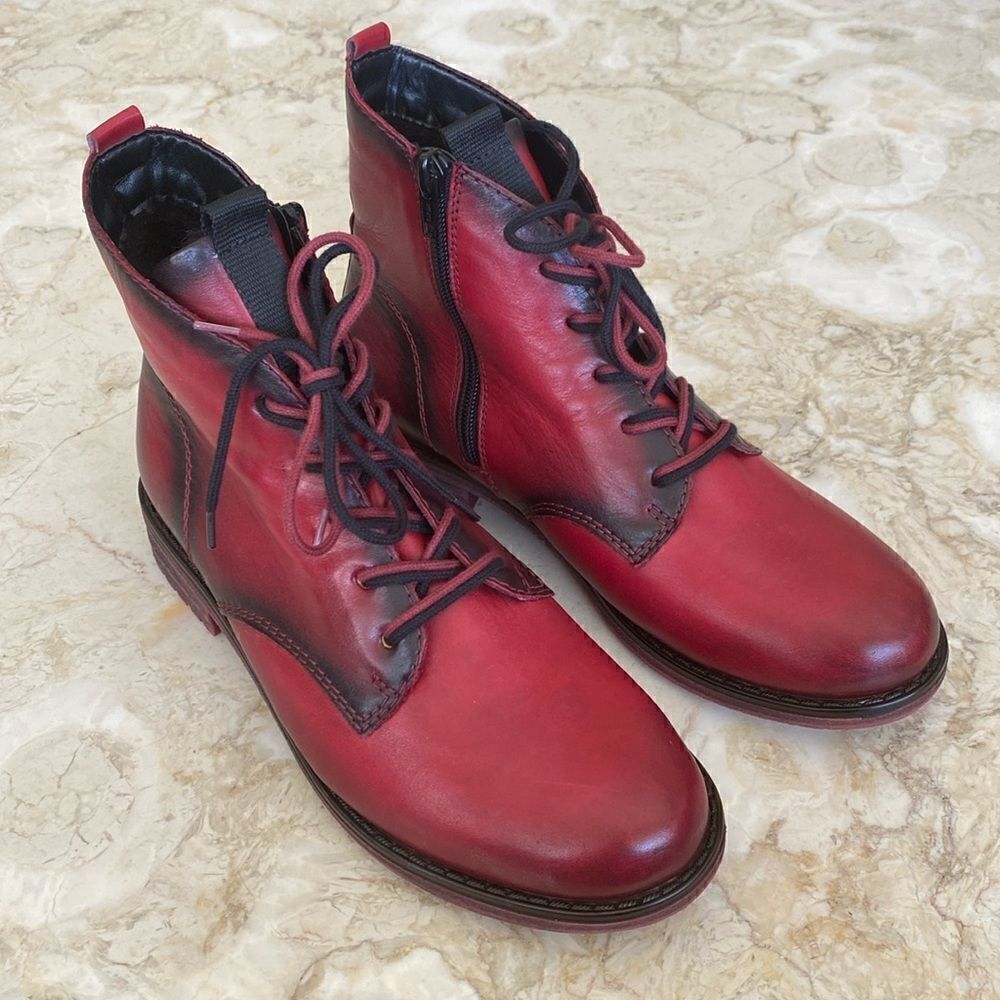 Remonte Double Laces Leather Ankle Boots